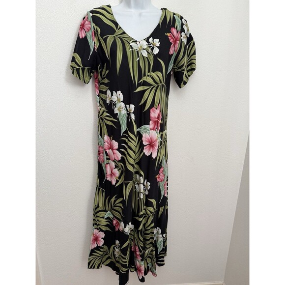 PUANANI by RJC Hawaiian Maxi Dress Black Green Floral Size M V Neck EUC USA - Picture 1 of 7